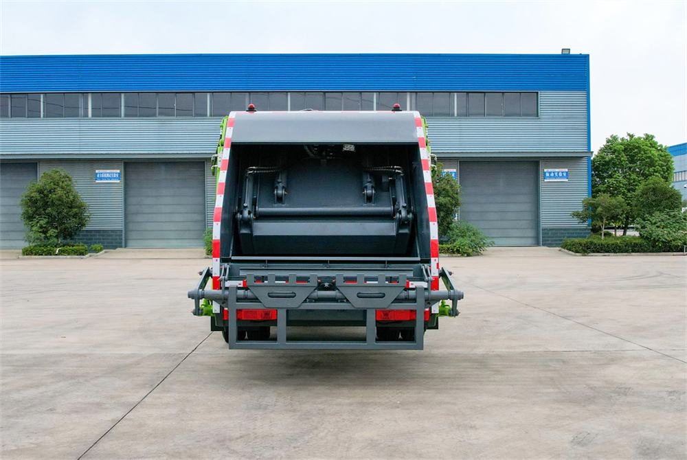 6方 东风福瑞卡F6压缩垃圾车